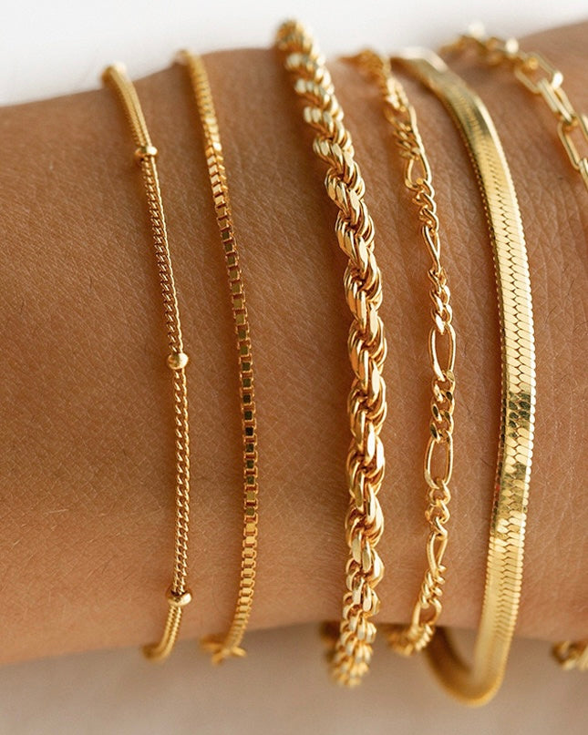 Ouro Entrelaçado Pulseiras