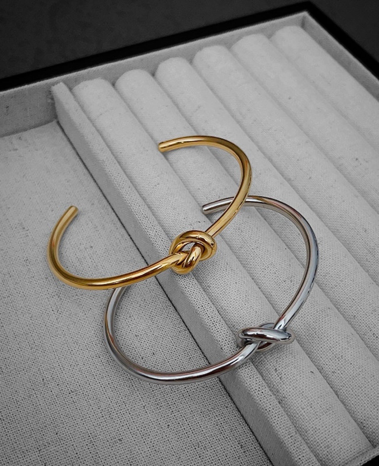 Nó do Destino Bangle