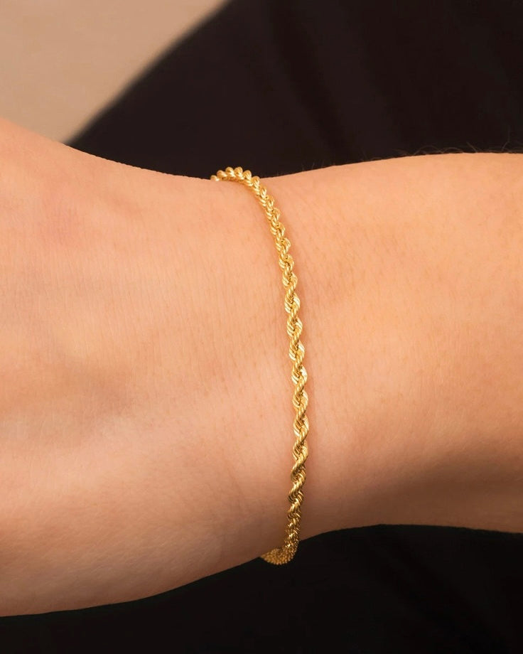 Ouro Entrelaçado Pulseiras