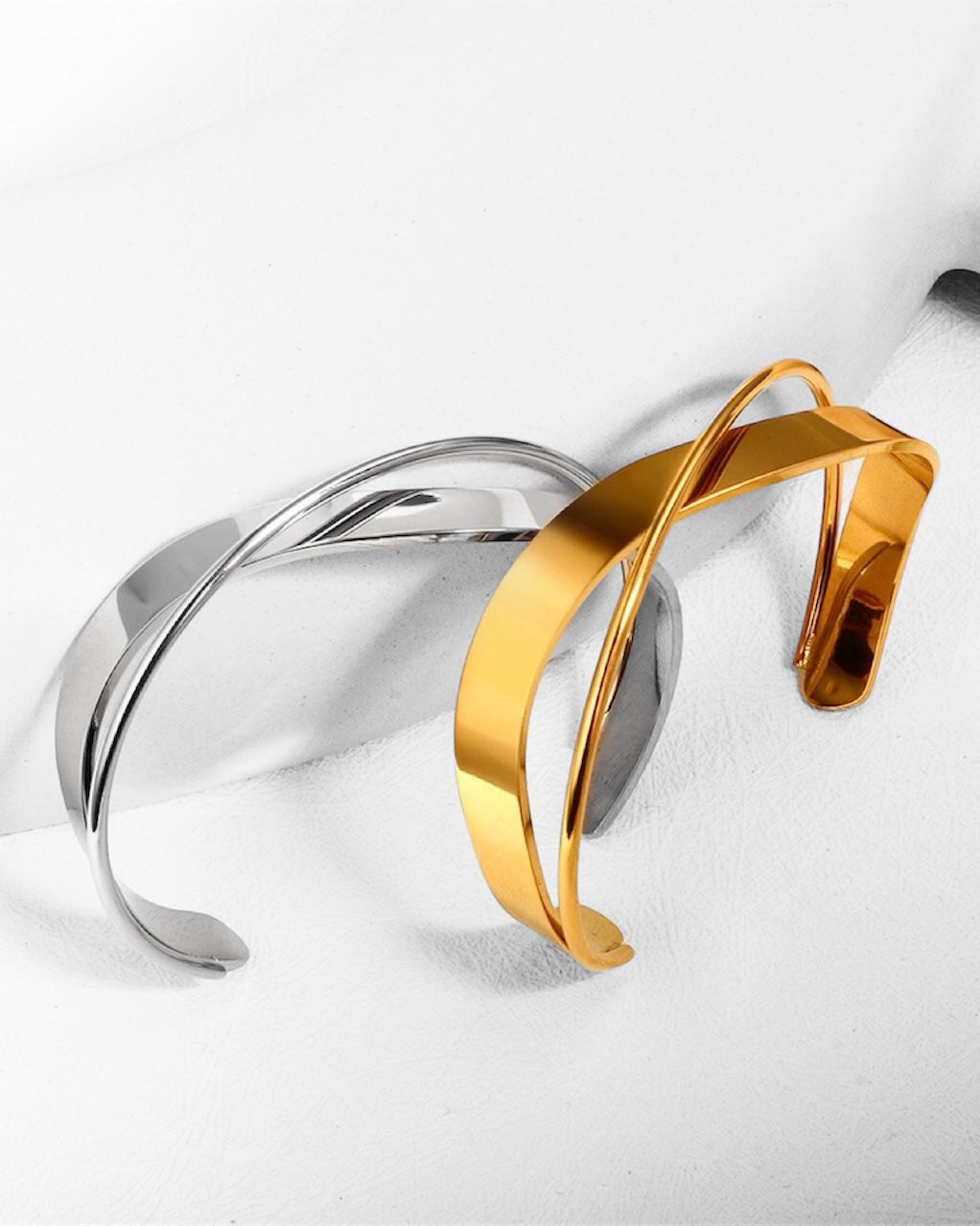 Onda Elegante Bangle