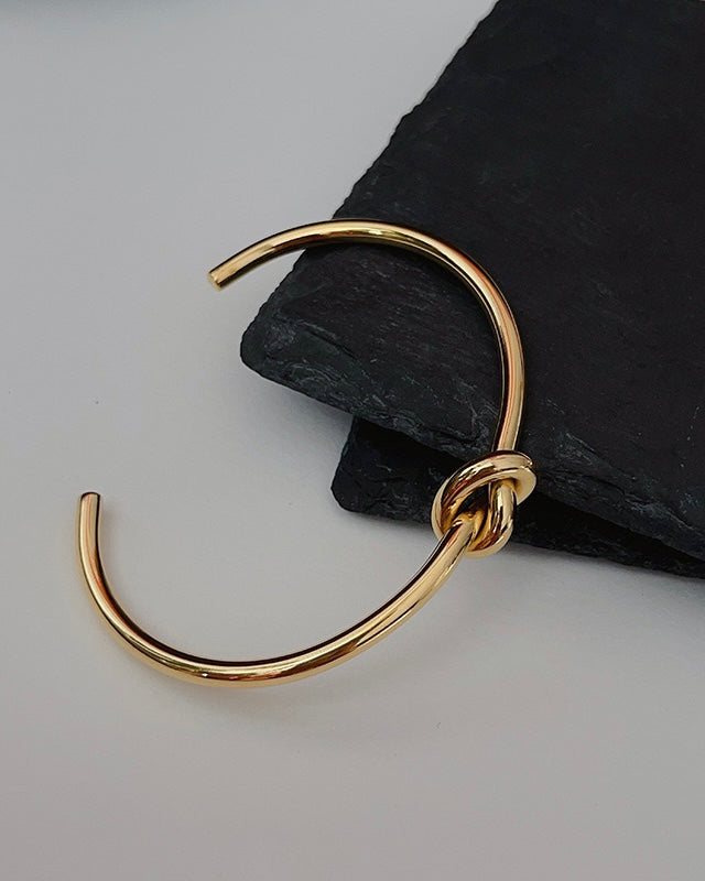 Nó do Destino Bangle
